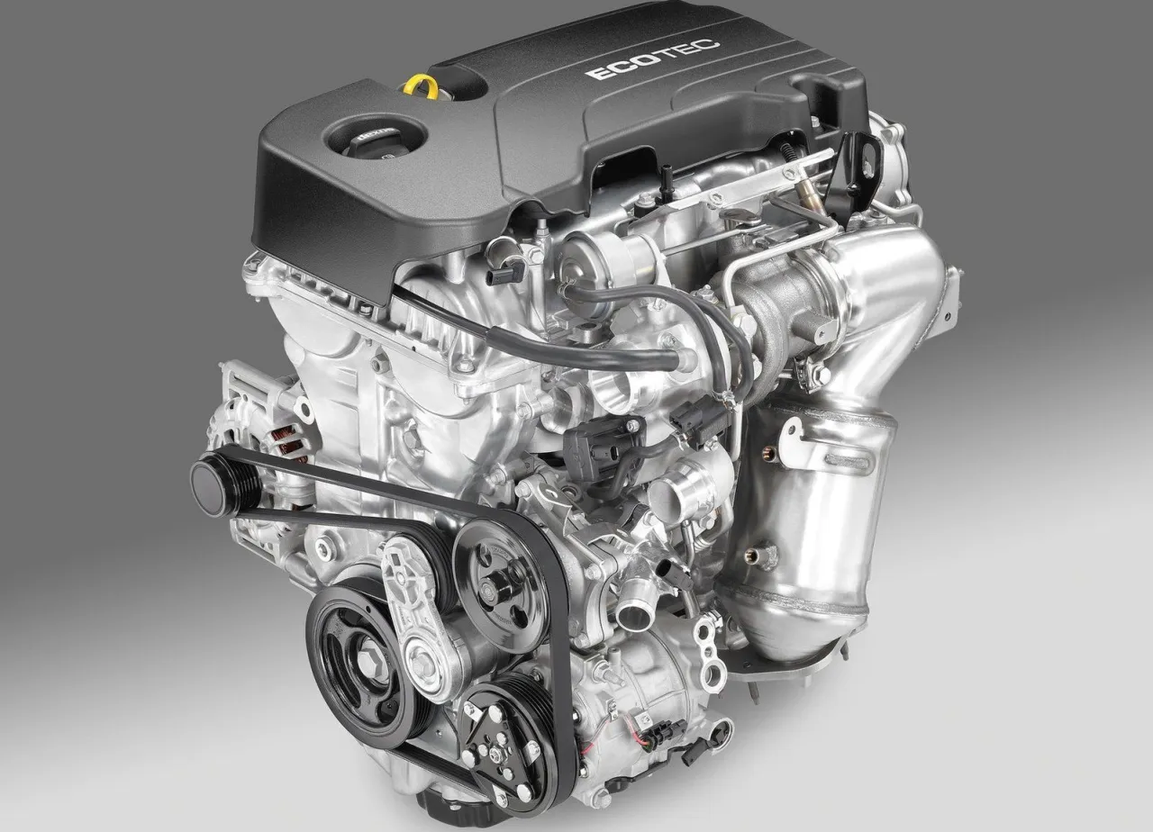 Silnik Ecotec z turbosprężarką. Zastanawiasz się, ile kosztuje swap silnika? Ten nowoczesny agregat może być odpowiedzią.