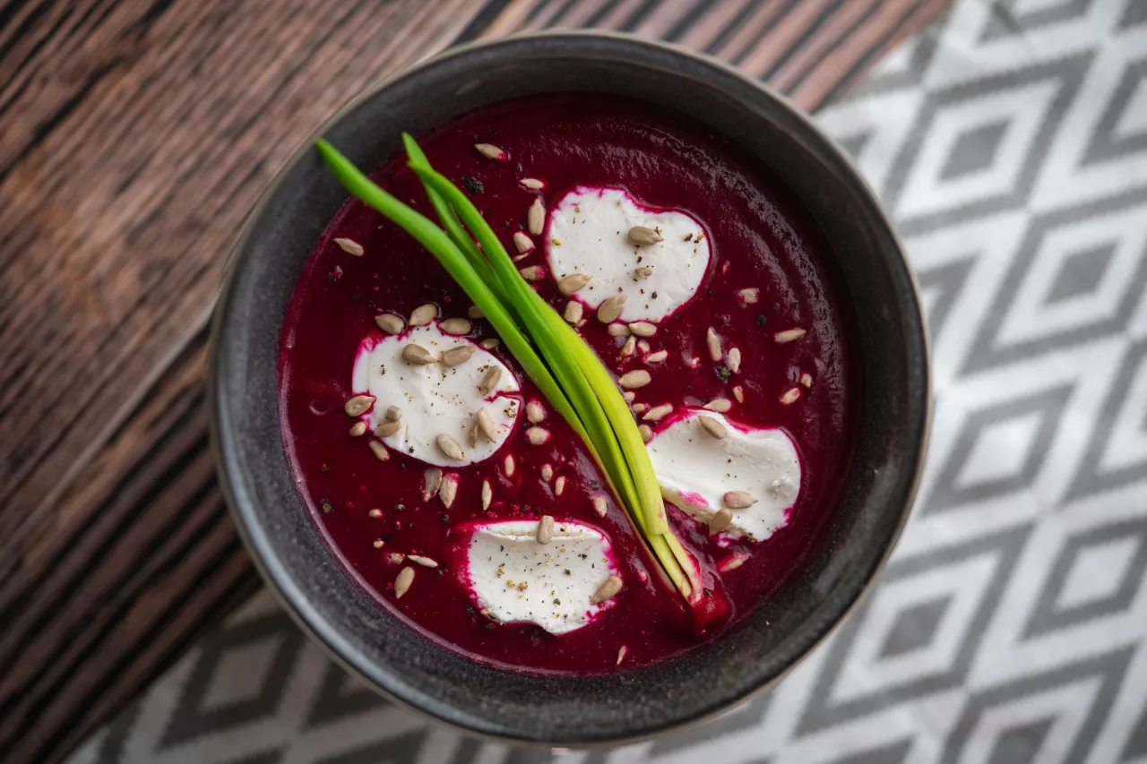 składniki na krem z buraka z kozim serem