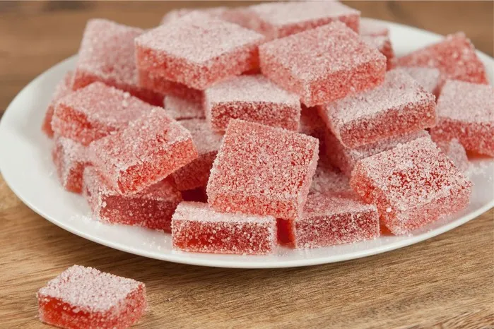 domowe galaretki w cukrze gotowe na blasze