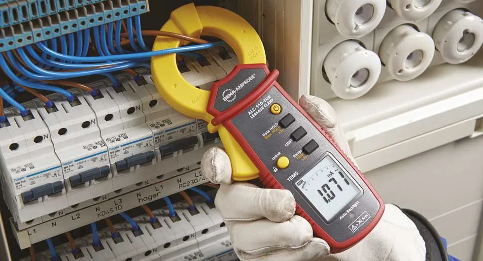 amperomierz cęgowy pomiar prądu