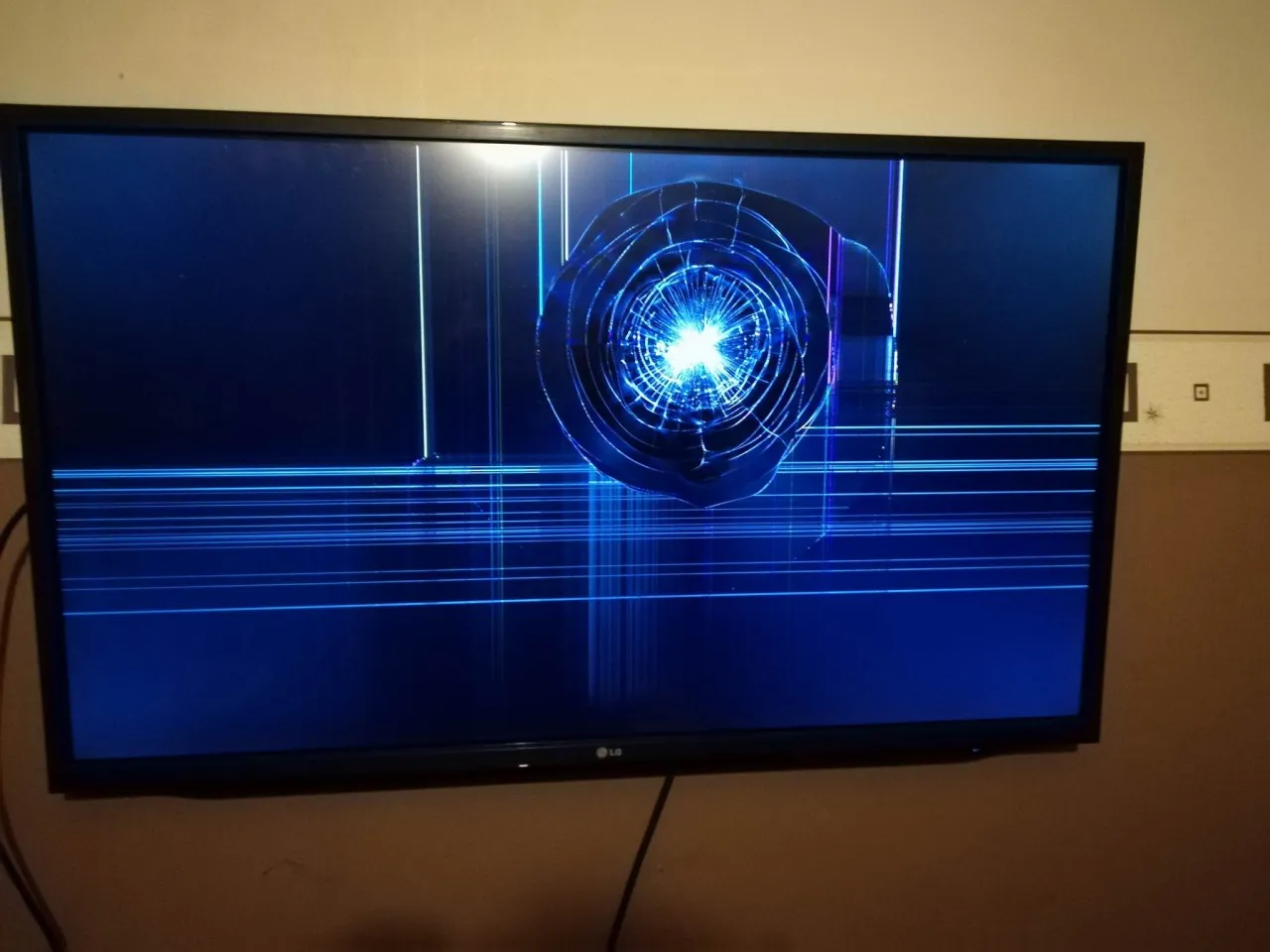 Uszkodzona matryca telewizora LG