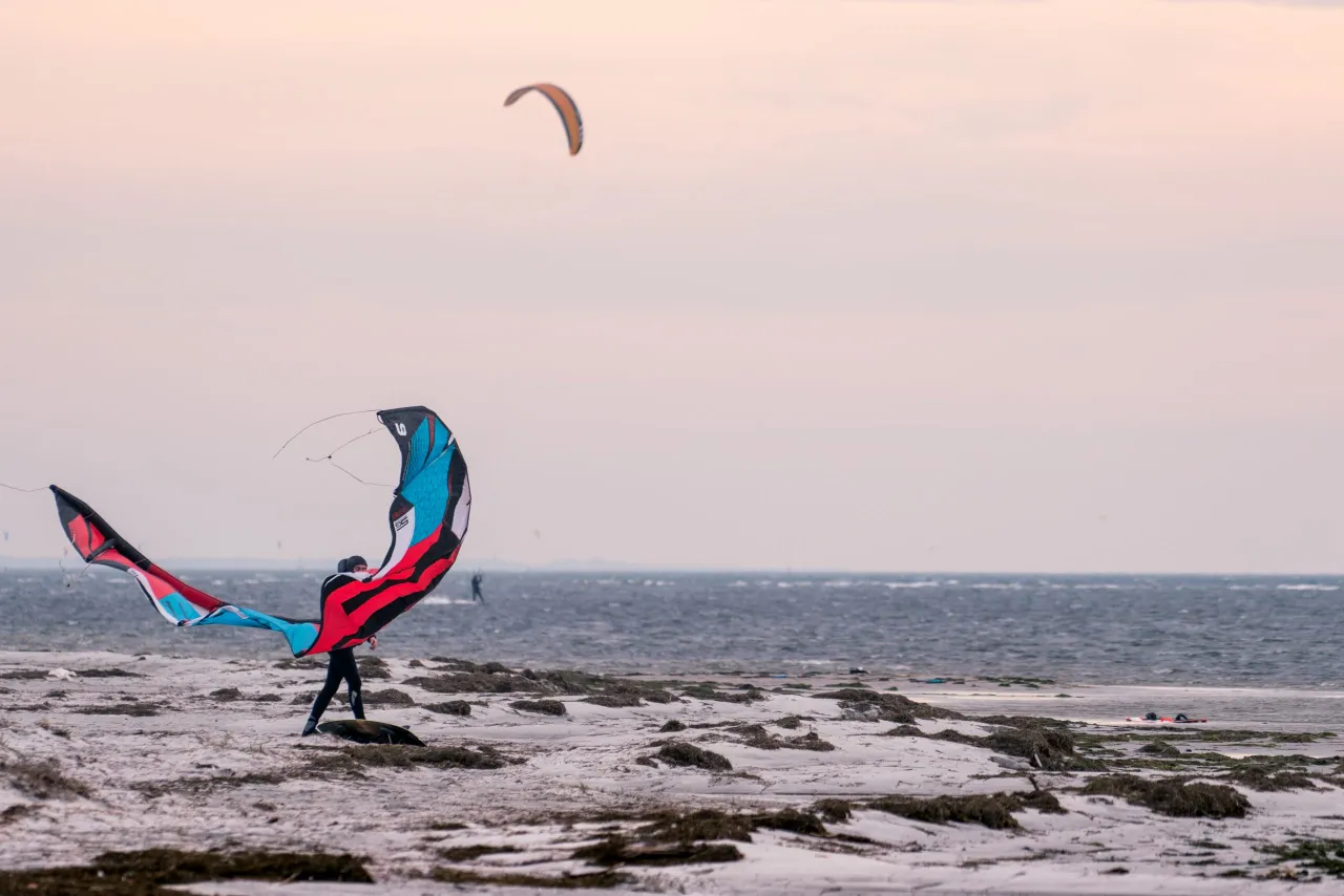 kitesurfing rider waga warunki wiatrowe