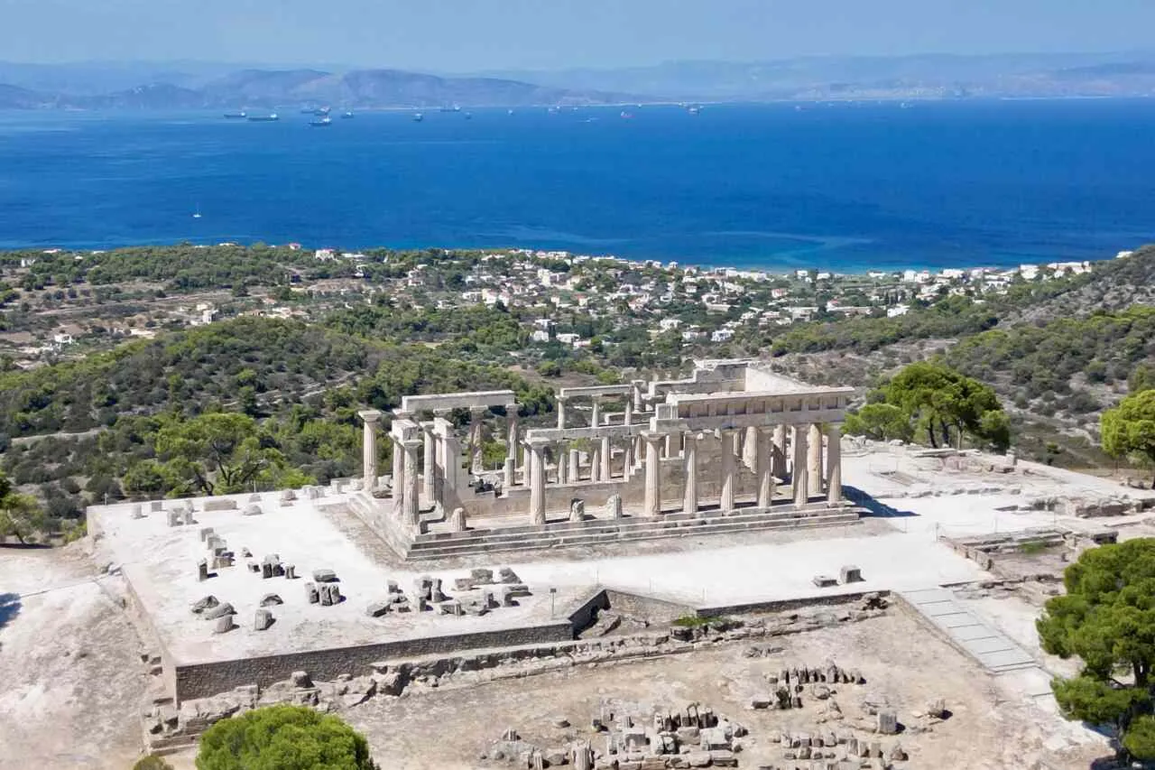 Widok na Zatokę Sarońską i Pireus z Aten