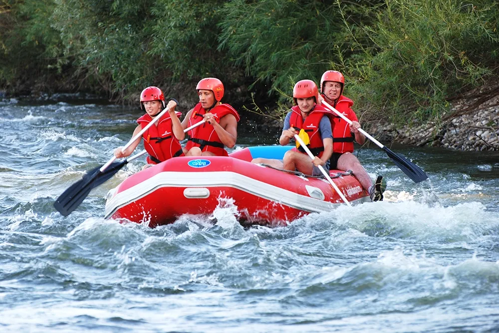 Spływ Popradem tratwy kajaki pontony Piwniczna-Zdrój