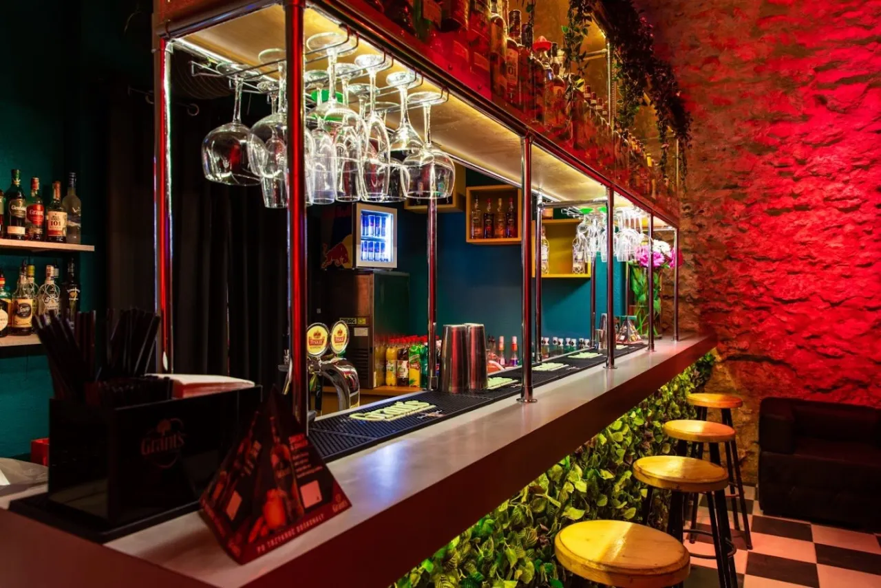 Zdjęcie Cocoon Club Kraków: Legenda LGBT i Nocnego Życia Kazimierza