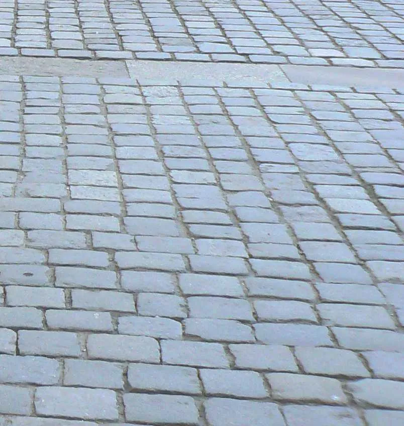 Zdjęcie Jak napisać wniosek o budowę chodnika, aby zwiększyć bezpieczeństwo?