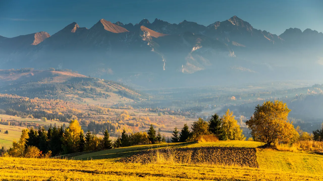 panoramiczny widok na Tatry polskie