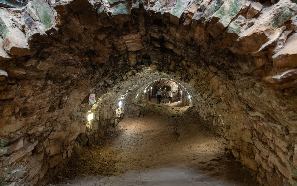 Zdjęcie G&oacute;ry Świętokrzyskie: Gdzie w g&oacute;ry? Szlaki, zamki, jaskinie i legendy