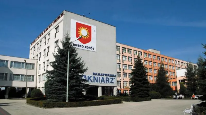 Sanatorium Włókniarz Busko-Zdrój z zewnątrz