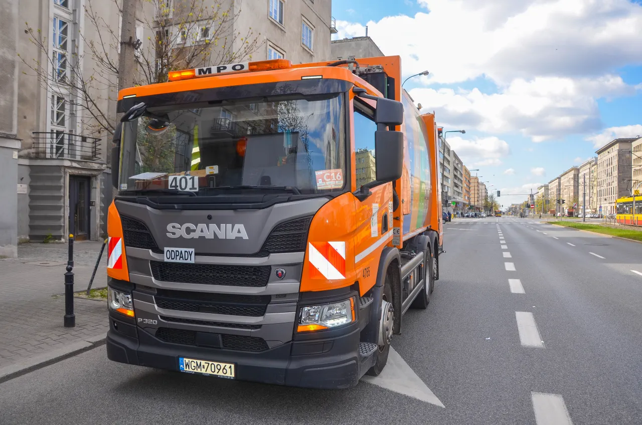 identyfikator C-16 Warszawa