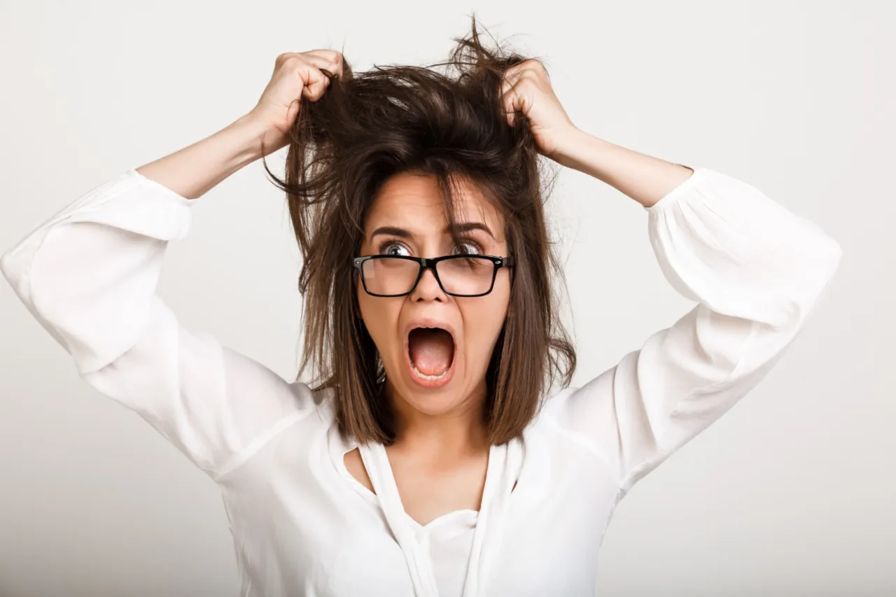 osoba zestresowana w pracy, objawy wypalenia zawodowego