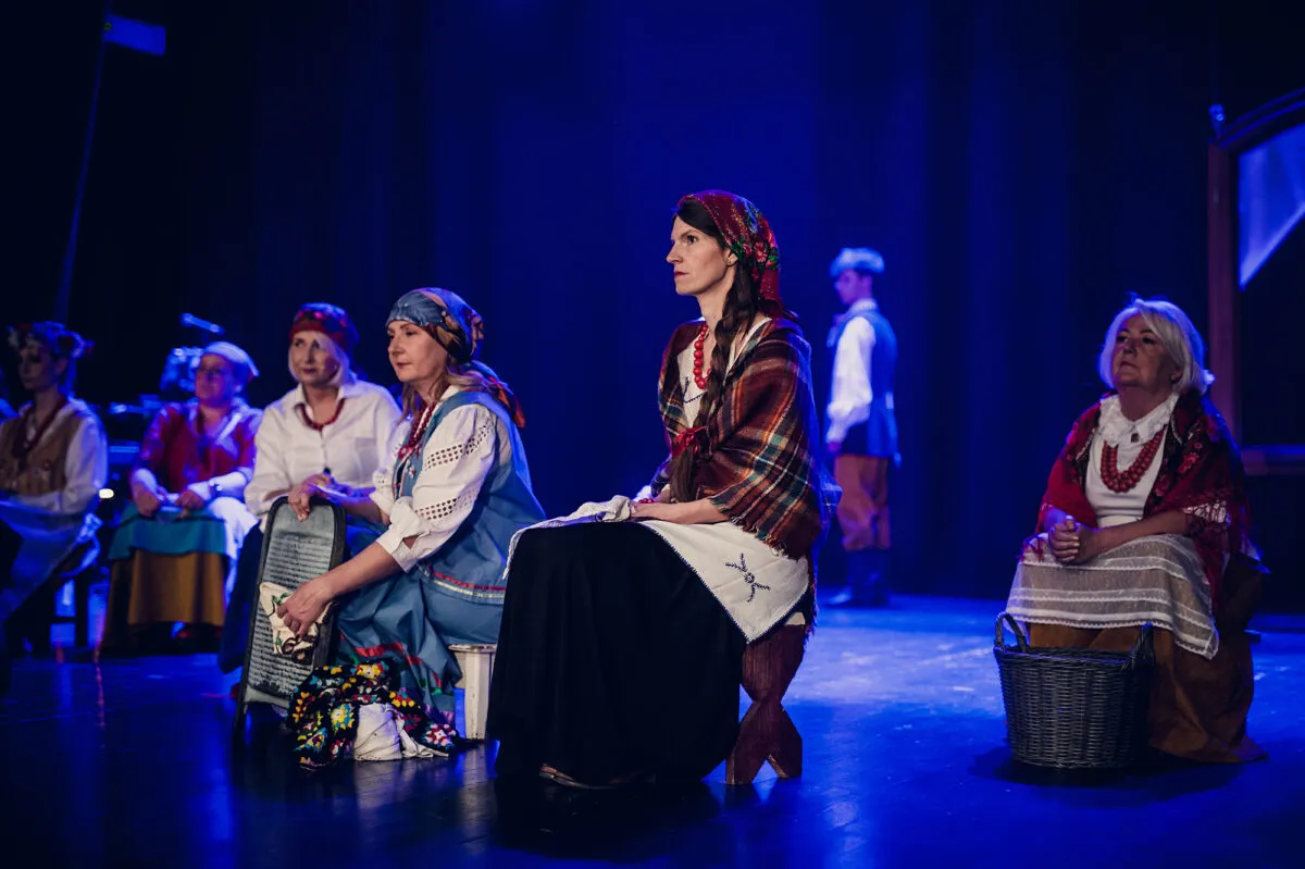 Zdjęcie Kto pracuje w teatrze? Odkryj różnorodność zawodów i ról