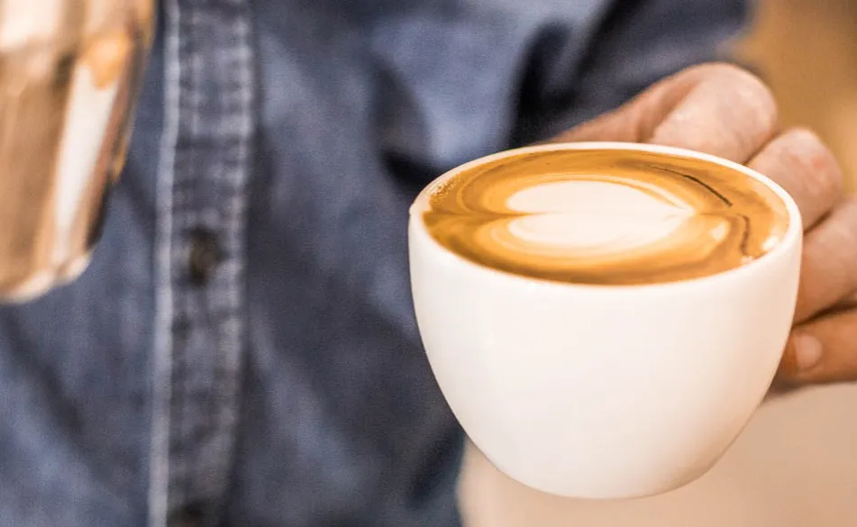 Zdjęcie Cappuccino wie viel Milch ist ideal für den perfekten Genuss?