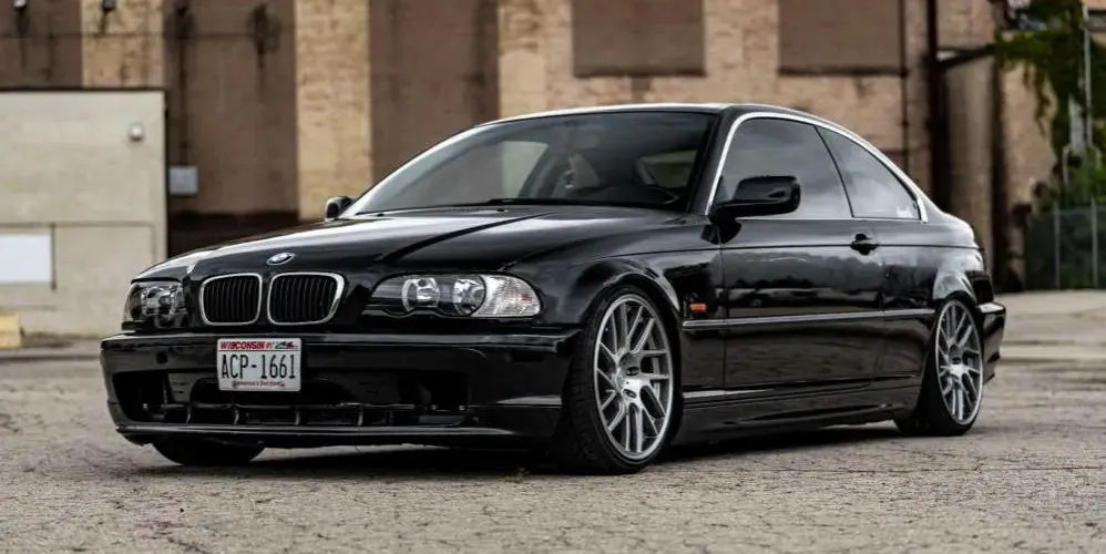 Zdjęcie BMW E46 318i - Kluczowe informacje, osiągi i najczęstsze problemy