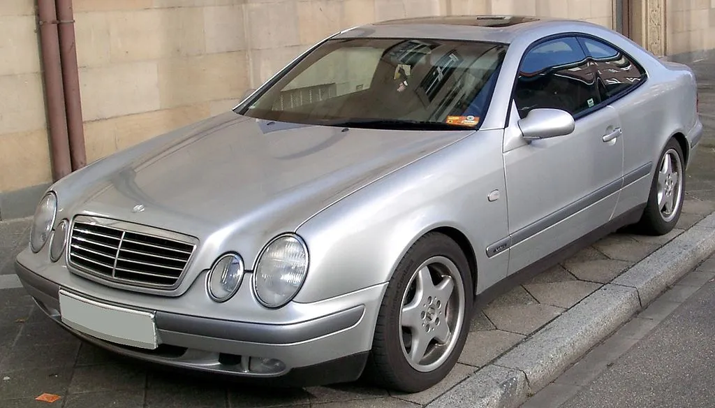 Zdjęcie Mercedes CLK 55 AMG - wyjątkowe osiągi i komfort jazdy w jednym