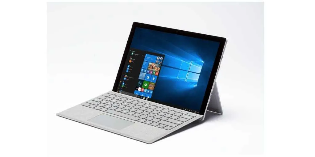 Zdjęcie IPad oder Laptop für Schule: Welches Gerät ist wirklich besser?