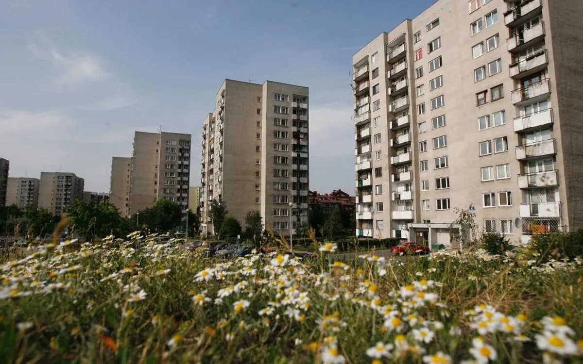 Zdjęcie Czy warto wykupić grunt pod swoim mieszkaniem w bloku? Koszty i ryzyka
