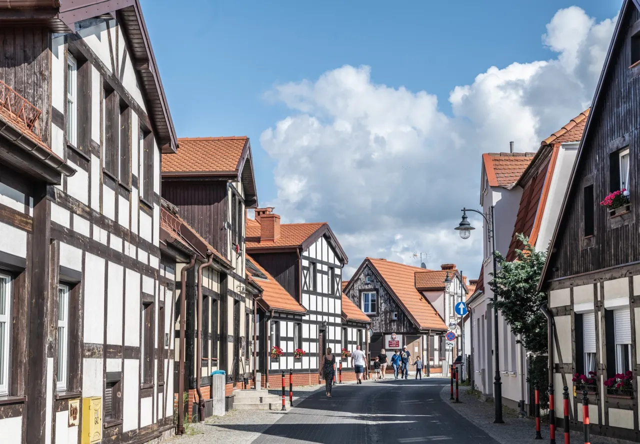 Zdjęcie Ile mieszkańców ma Ustka? Zaskakujące dane o ludności tego miasta