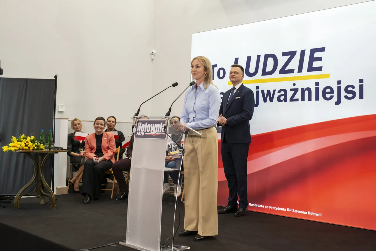 Zdjęcie Czy Szymon Hołownia ma żonę? Oto prawda o jego życiu rodzinnym