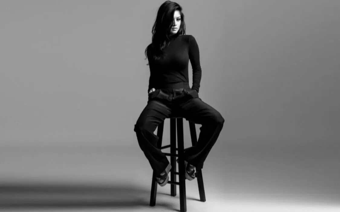 Zdjęcie Kim Lee DJ: Jak jej unikalny styl zmienia scenę muzyczną