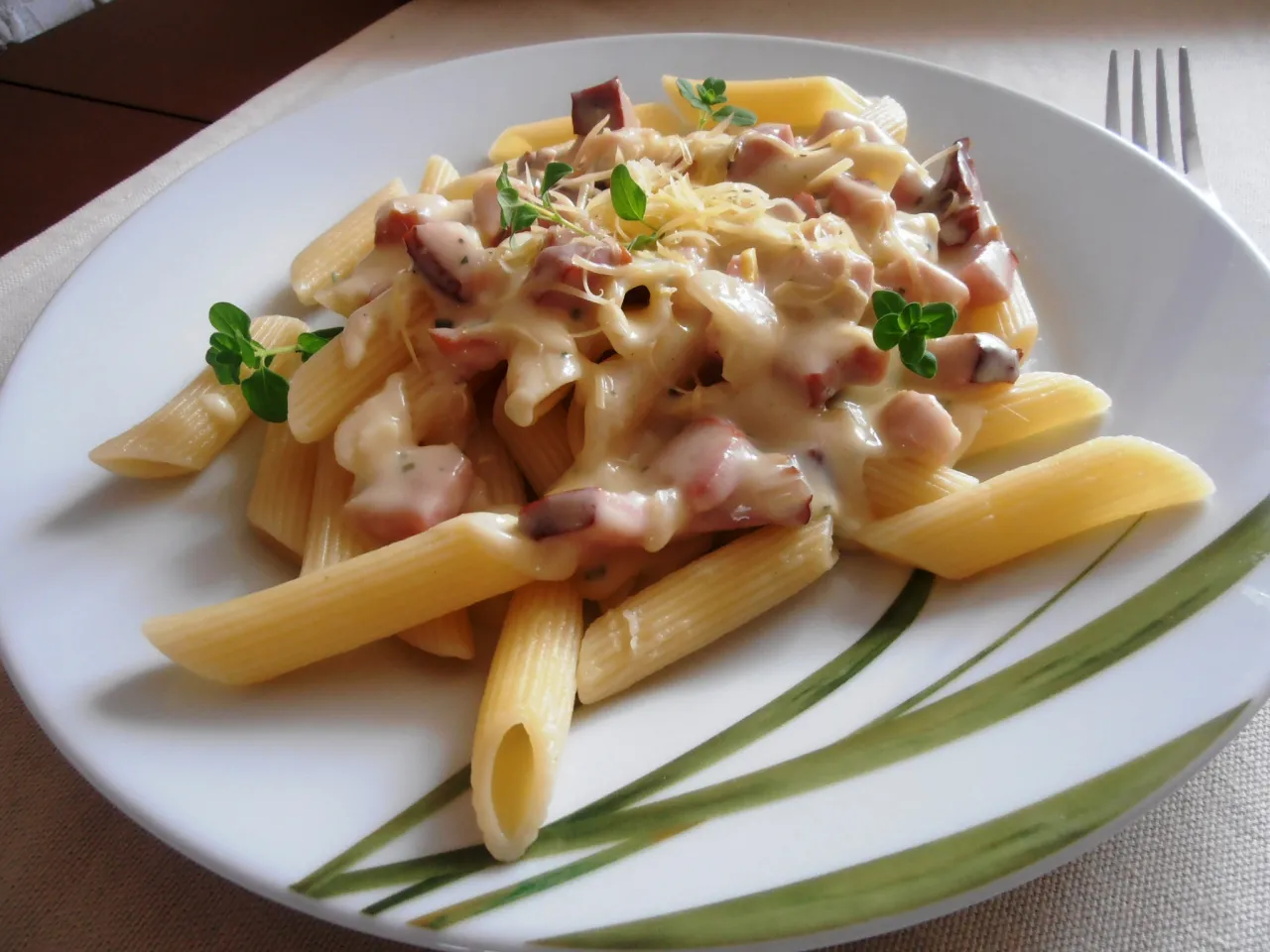Zdjęcie Penne carbonara – przepis na idealny makaron bez zbędnych dodatków