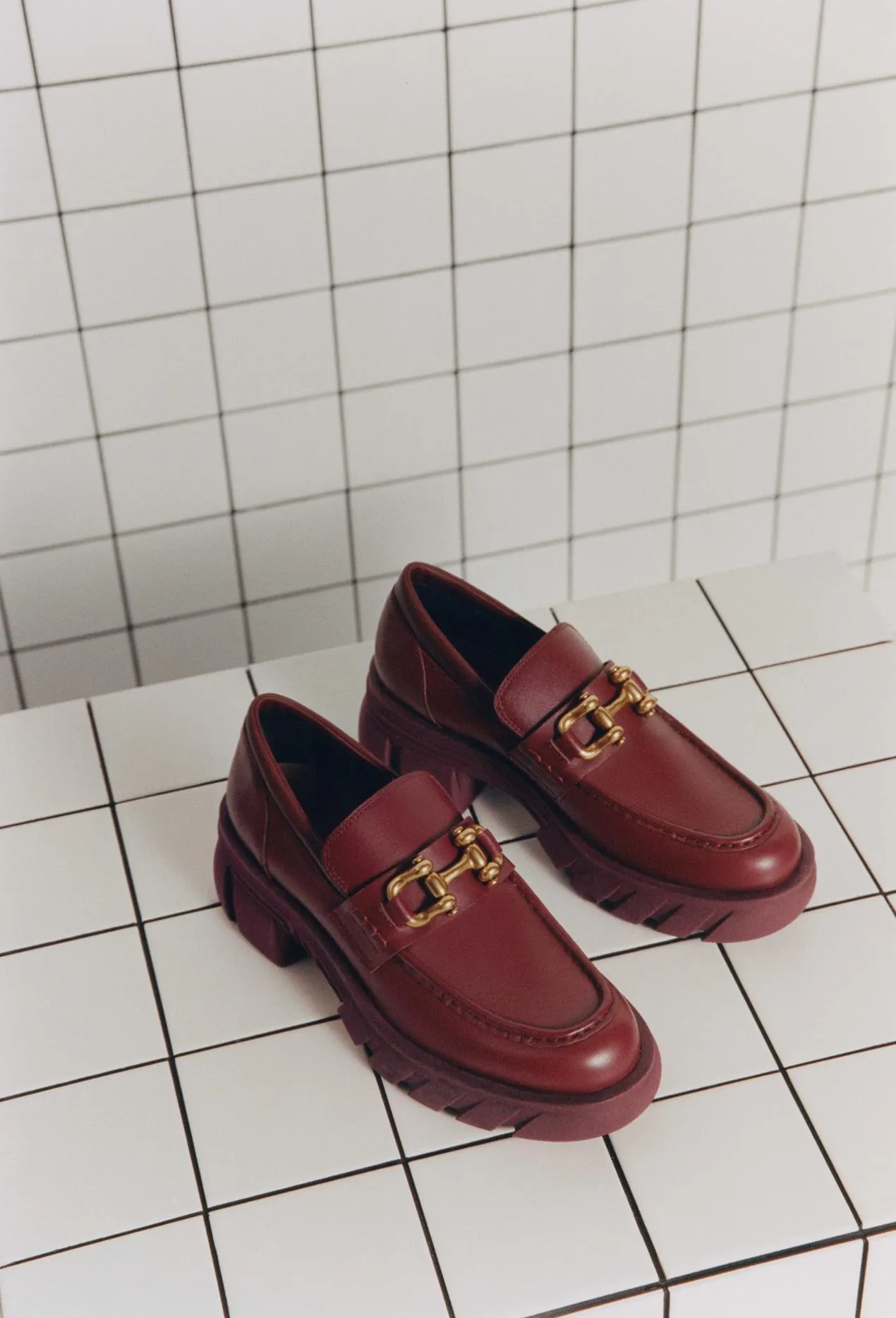 Zdjęcie Buty CCC rozmiar 35 – idealne obuwie dla każdej kobiety w modzie