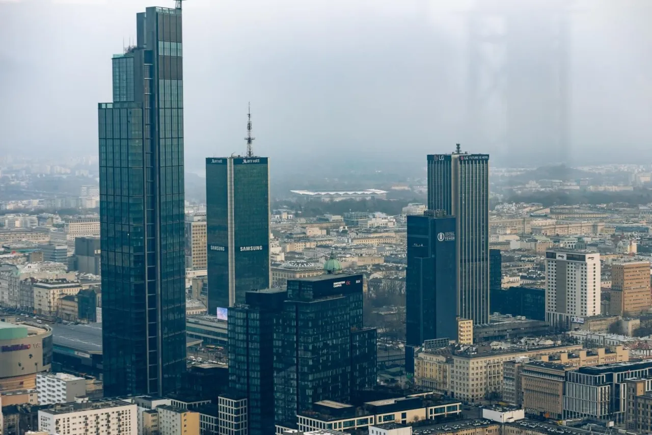 Zdjęcie Ile metrów ma najwyższy budynek w Polsce? Zaskakująca wysokość Varso Tower