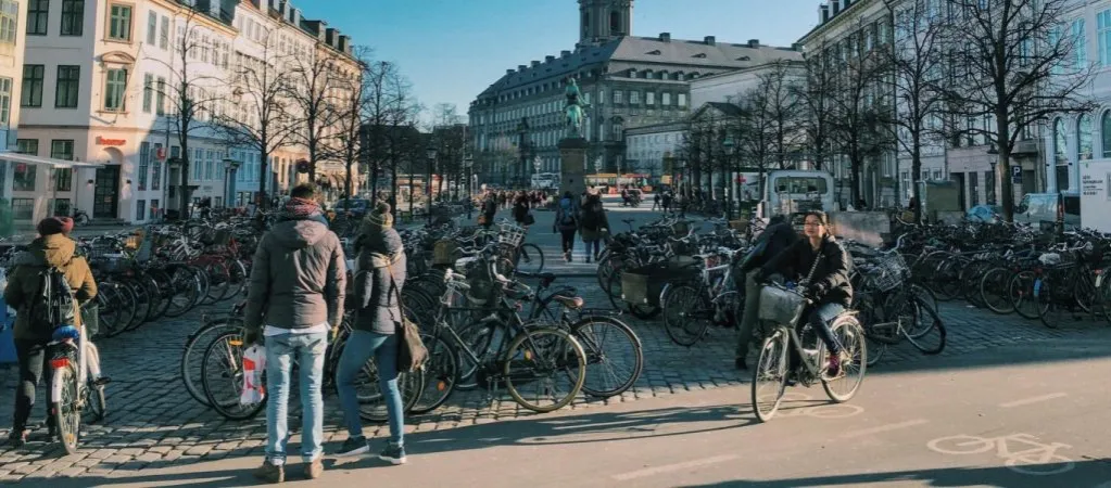 Zdjęcie Ile czasu zajmuje przejechanie 10 km na rowerze? Sprawdź różnice!