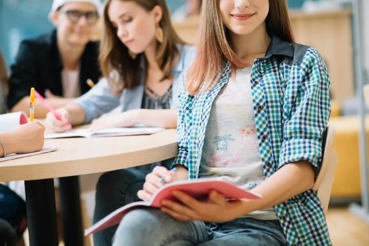 Zdjęcie Jak uczyć się biologii rozszerzonej skutecznie i bez stresu przed maturą