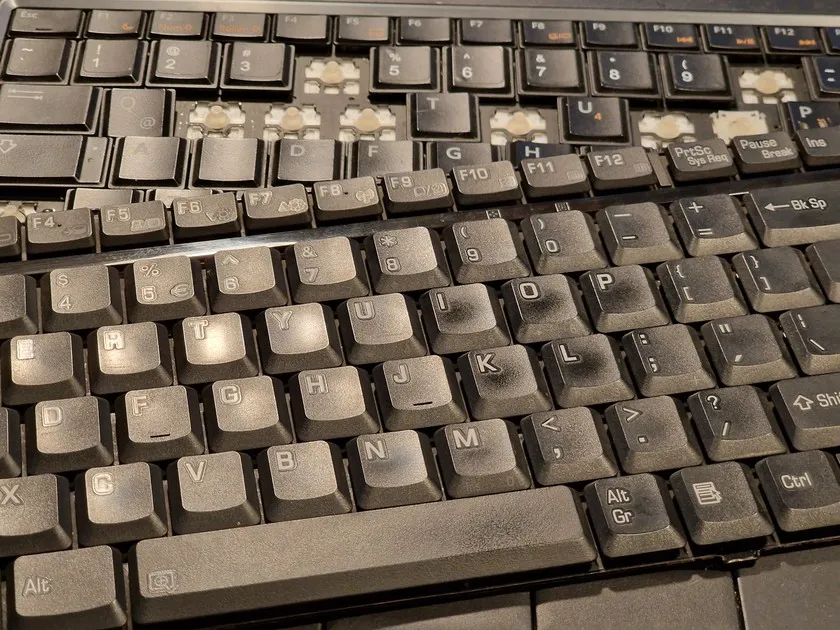 Zdjęcie Jak naprawić klawiaturę w laptopie - proste sposoby na usterki