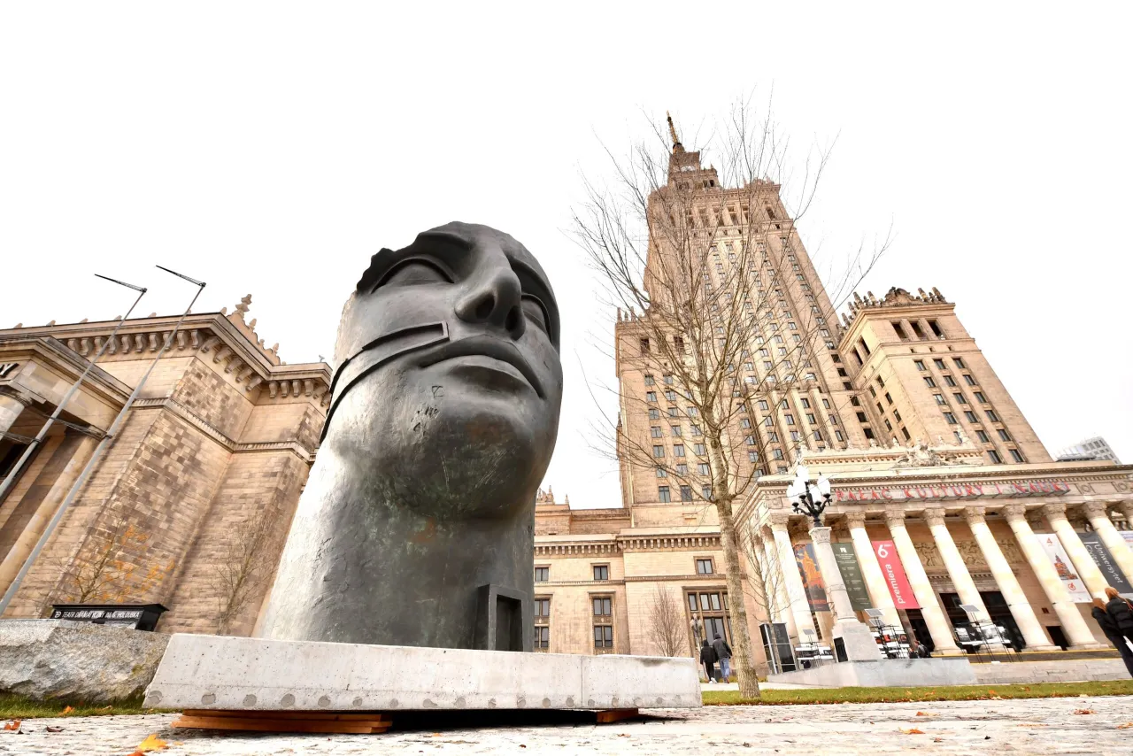 Rzeźba Tindaro Igora Mitoraja