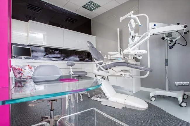 nowoczesny gabinet stomatologiczny wnętrze