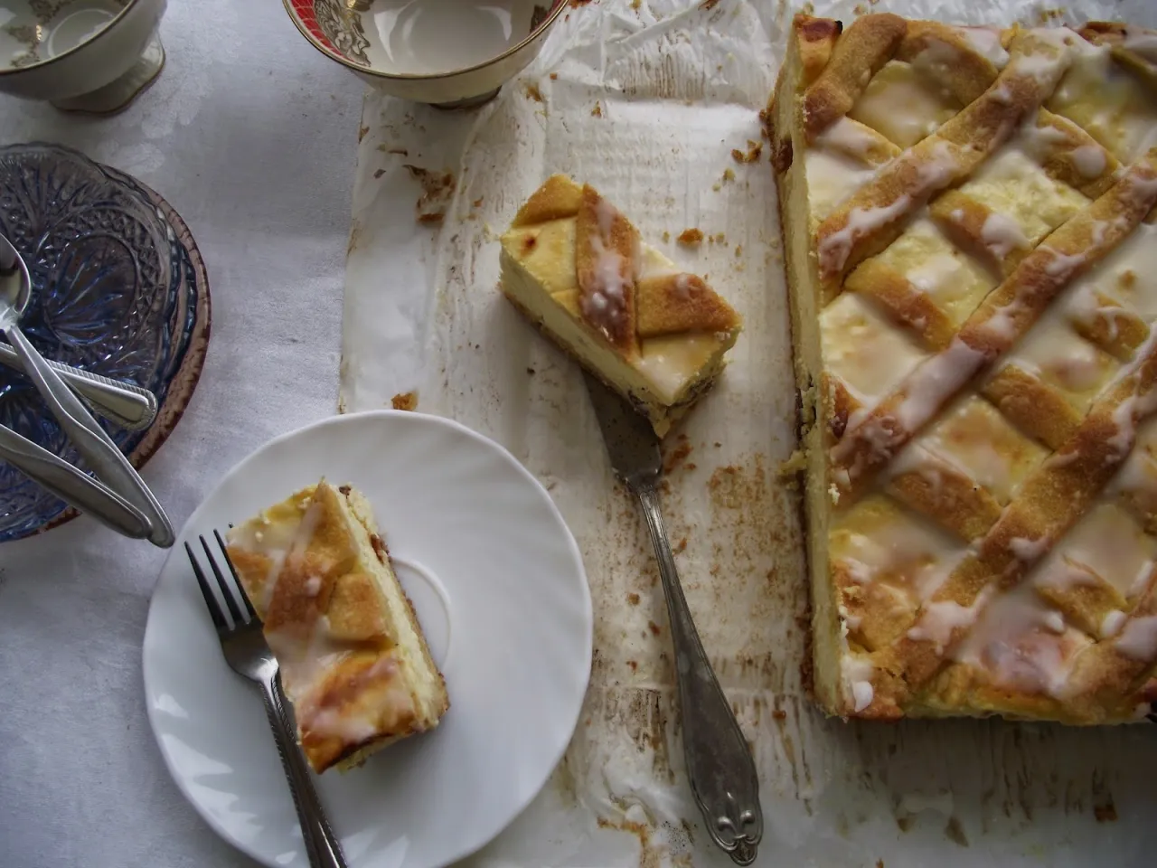 Tradycyjny sernik krakowski z kratką