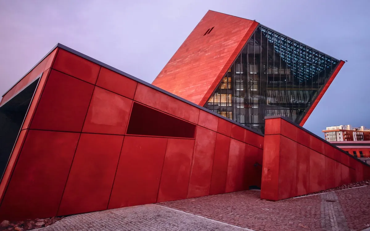 Muzeum II Wojny Światowej Gdańsk budynek i okolica