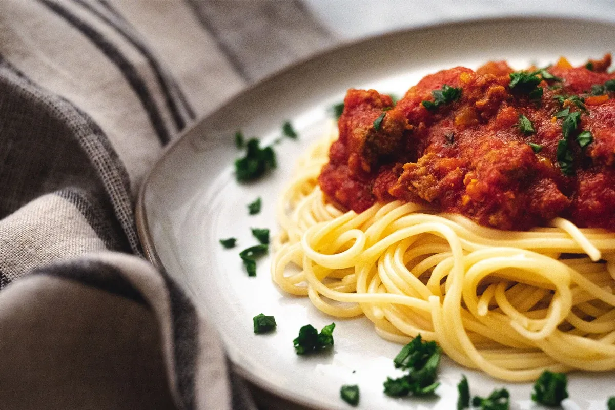 Zdjęcie Ile kalorii ma spaghetti bolognese? Sprawdź, co musisz wiedzieć