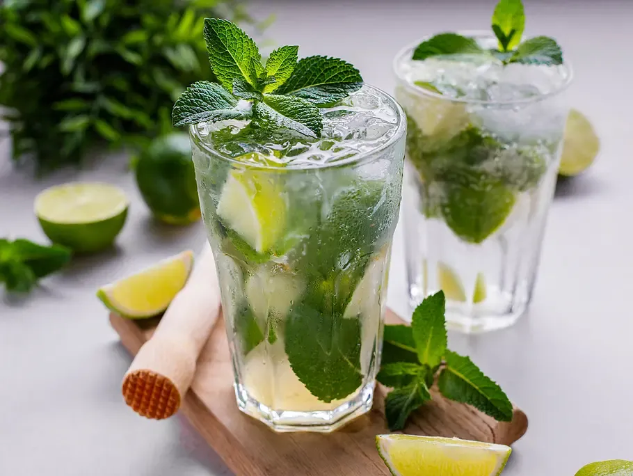 Mojito Zutaten Minze Limetten Rum