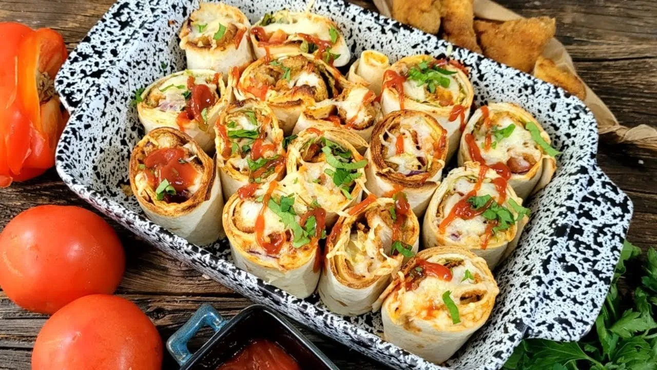 zapiekanka z tortilli z kurczakiem składniki flat lay