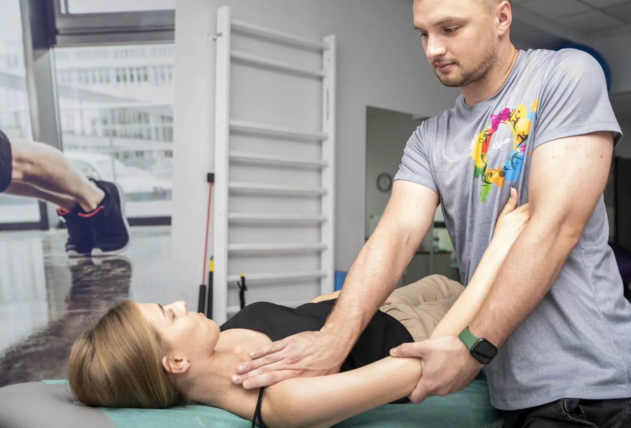 Fizjoterapeuta a masażysta r&oacute;żnice