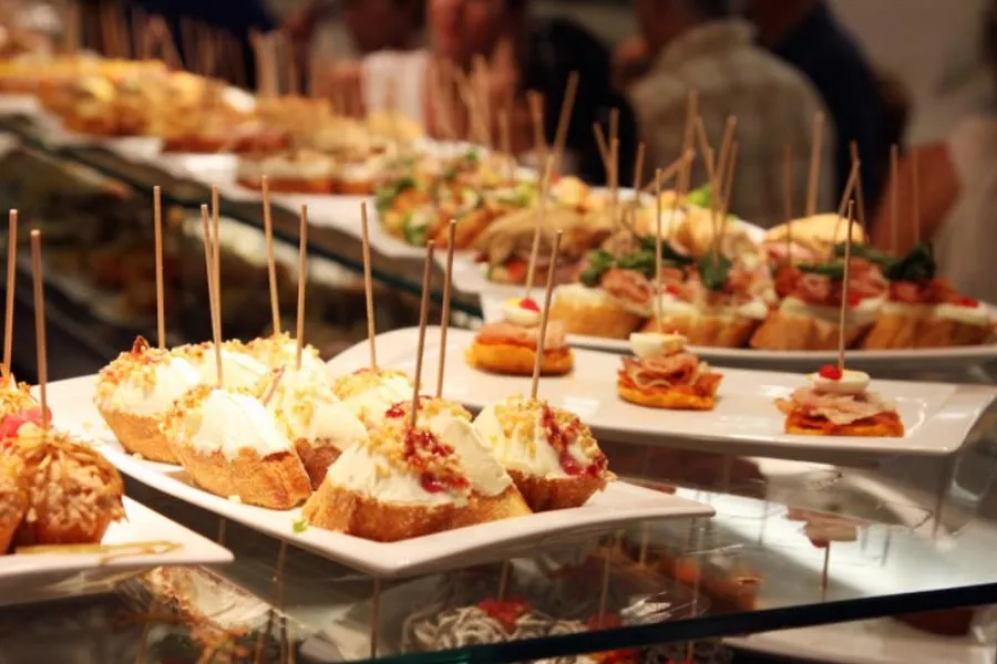 Bares de tapas y copas de moda en Madrid y Barcelona