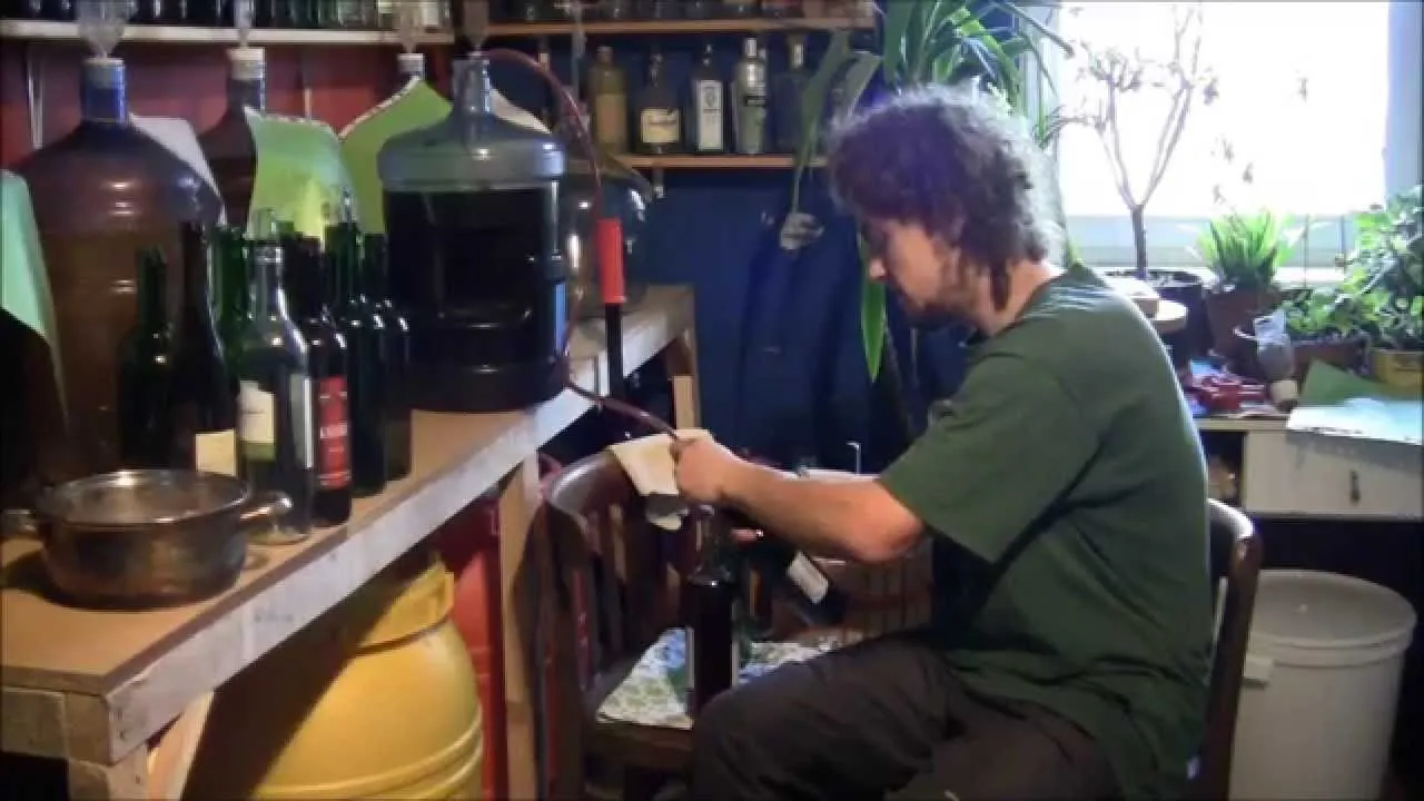 Butelkowanie domowego wina