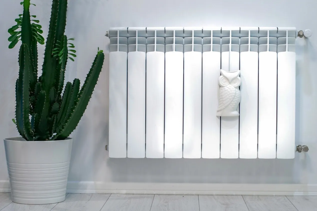 czysty nawilżacz powietrza na kaloryfer