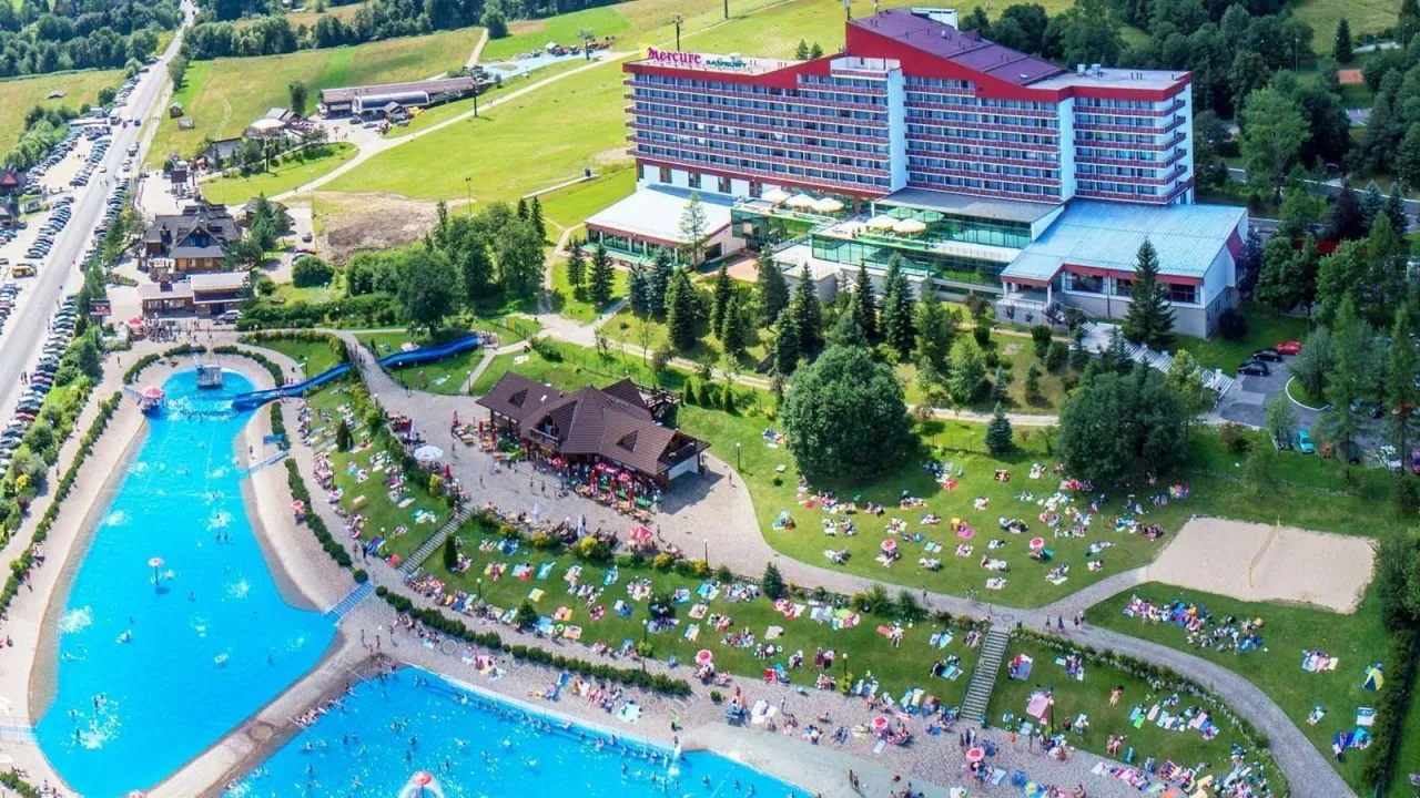 Hotel Mercure Kasprowy Zakopane widok z zewnątrz