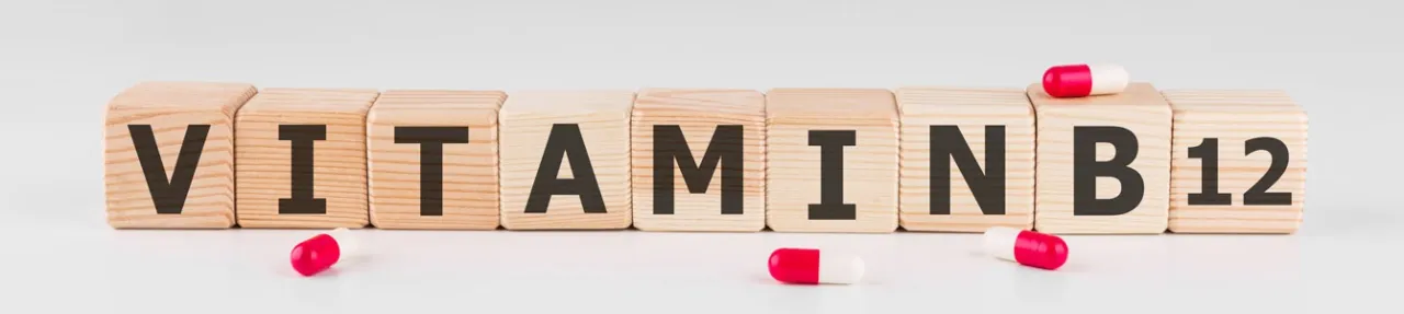 różnice między metylokobalaminą a cyjanokobalaminą