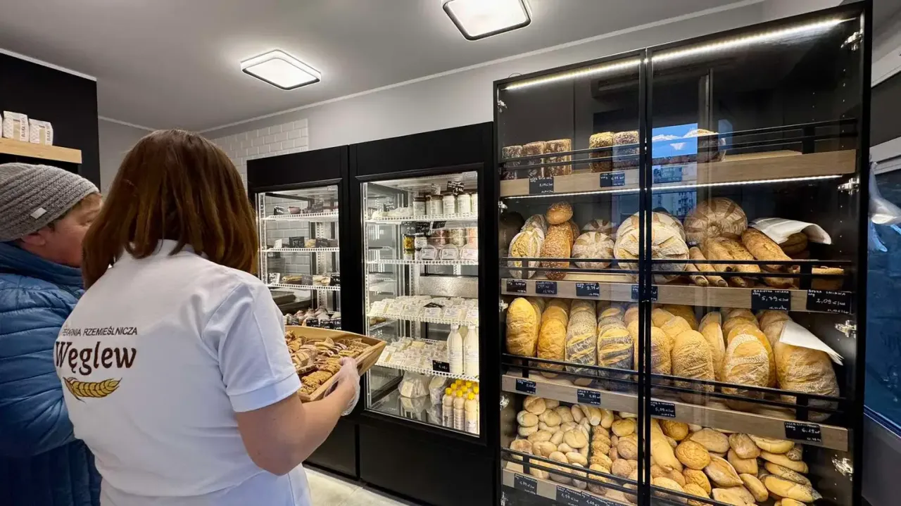 Kolaż: piekarnia rzemieślnza, warzywniak premium, sklep zero waste, sklep z lokalnymi produktami