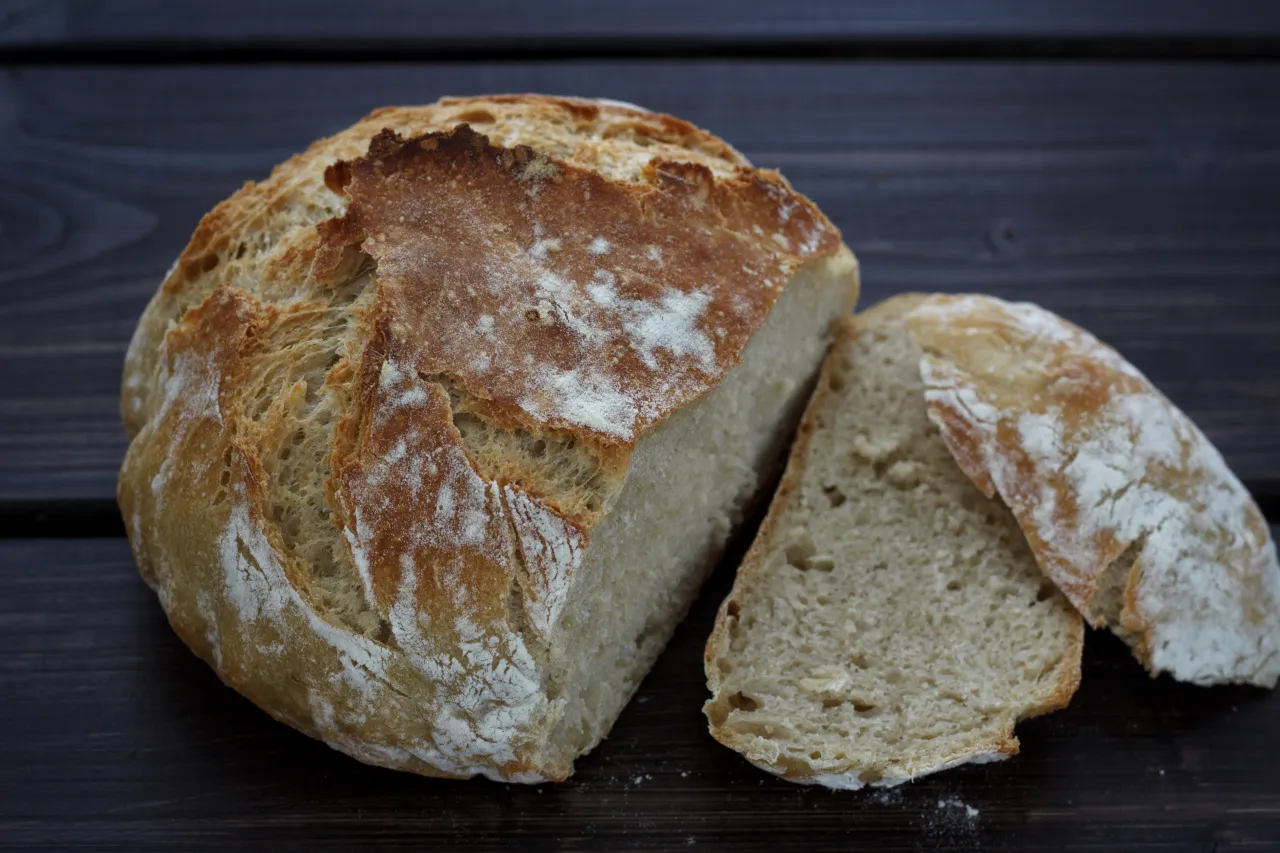 chleb bez wyrabiania nocny