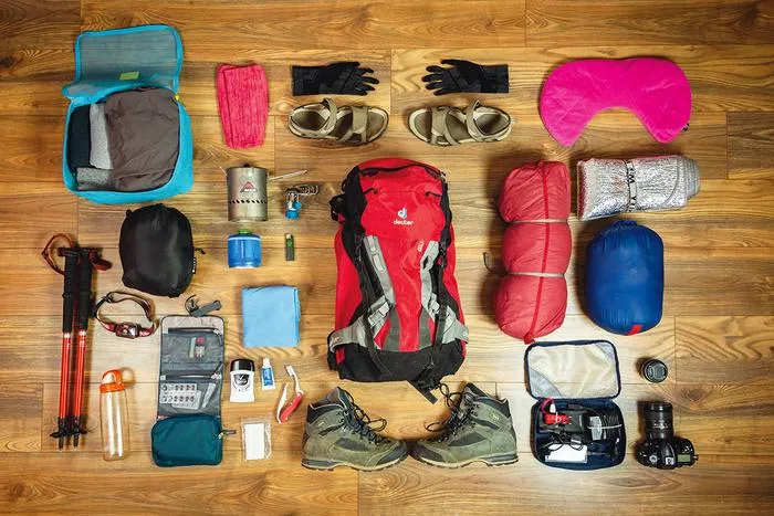 jak spakować bagaż podręczny, techniki pakowania