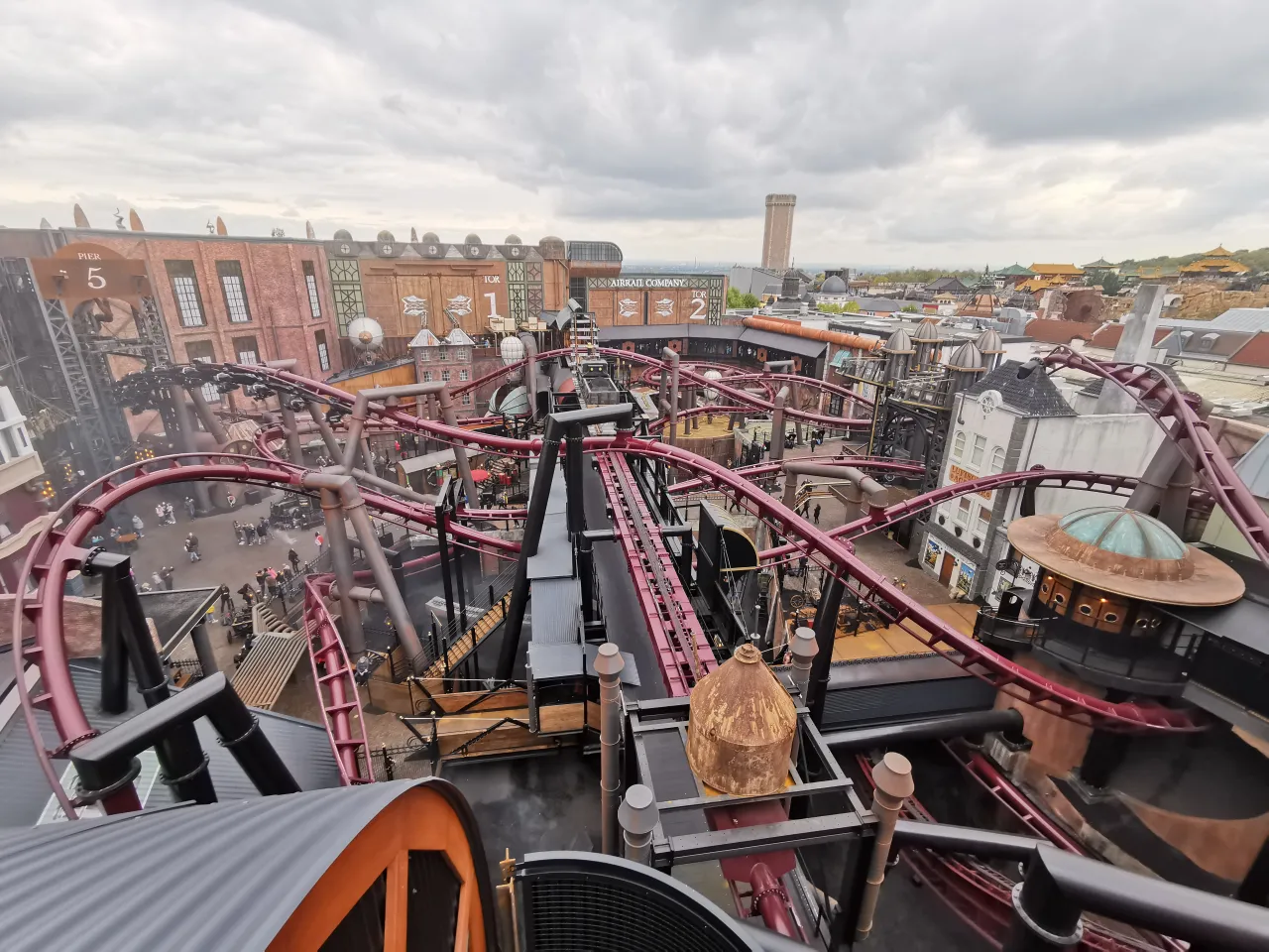 Phantasialand F. L. Y. Achterbahn Rookburgh