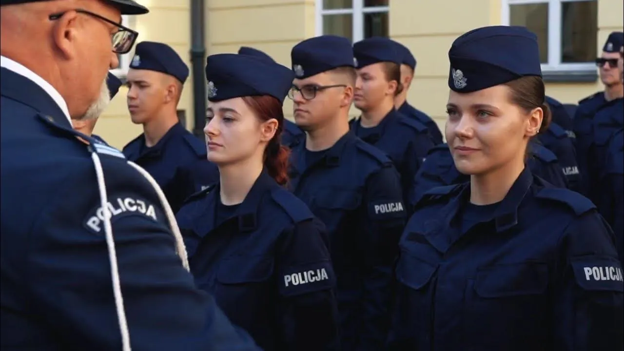 Ślubowanie policjanta