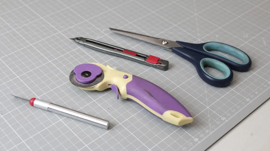 narzędzia do wykrojów krawieckich