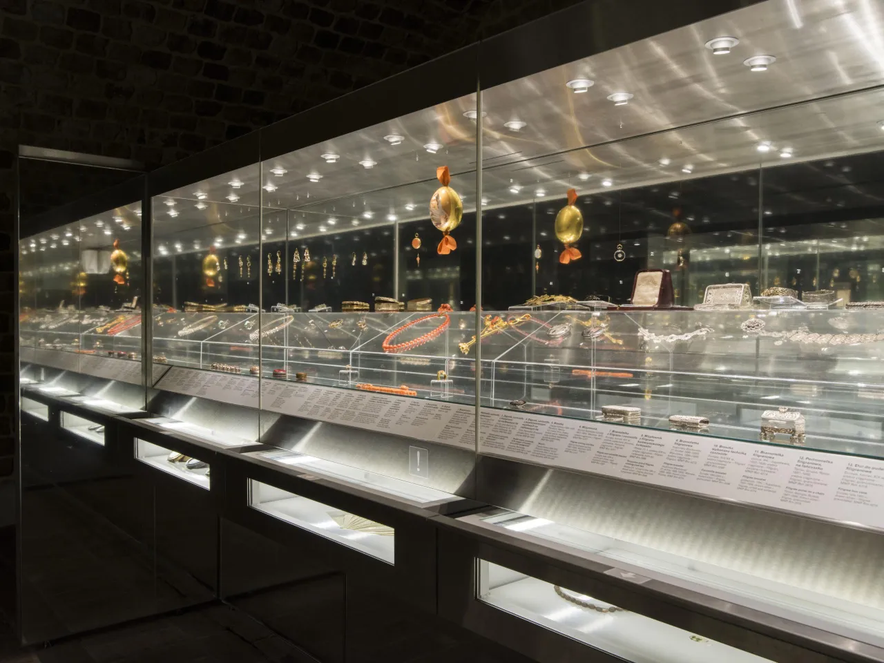 Muzeum Sztuki Użytkowej Poznań wnętrza ekspozycja